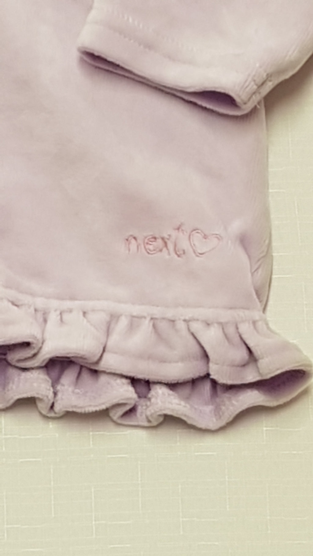 NEXT LILA SZÍNŰ,FODROS ALJÚ,KAPUCNIS KISLÁNY PLÜSS PULÓVER 62