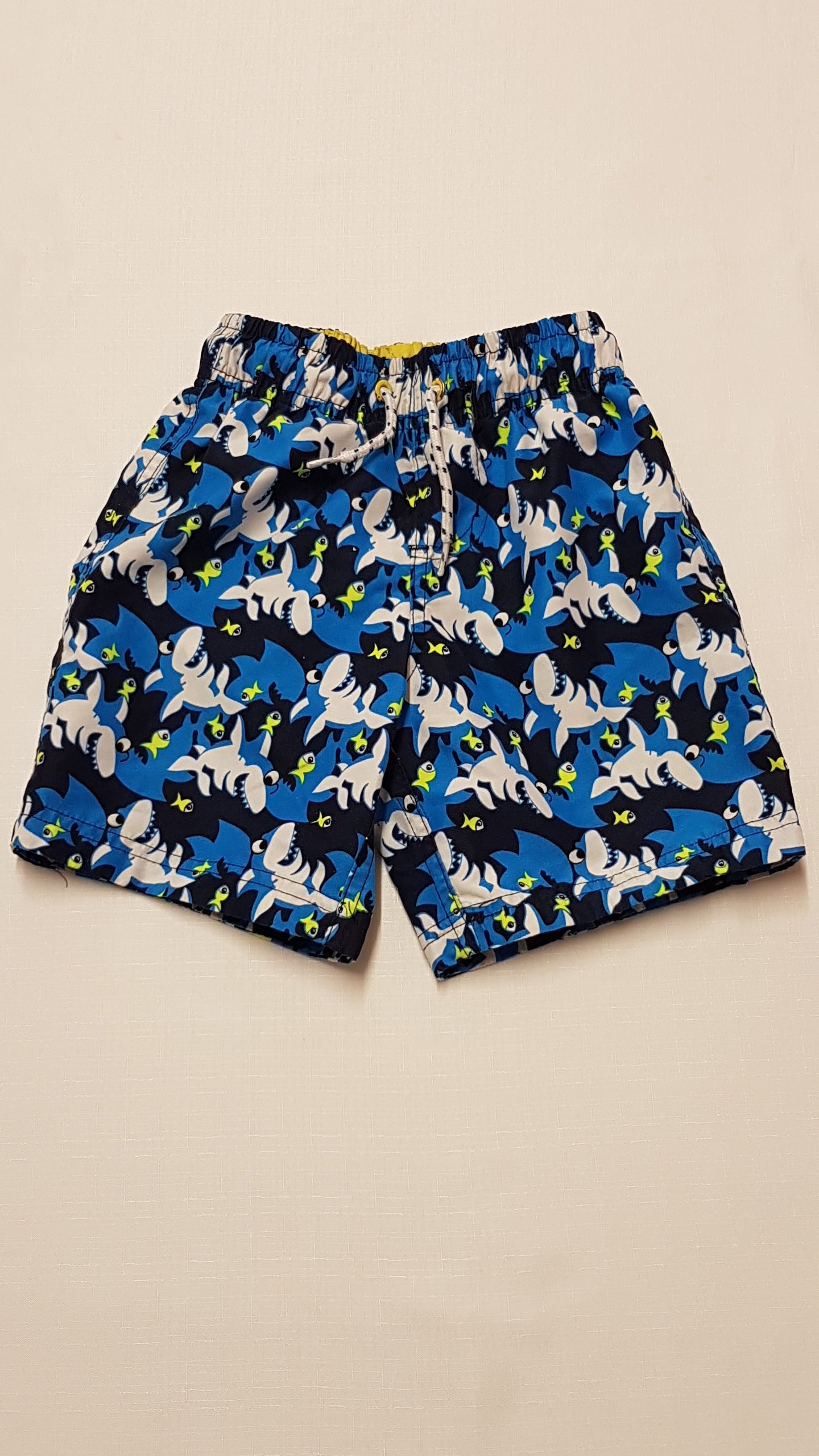 PRIMARK HÁLÓS BELSEJŰ, CÁPÁS KISFIÚ FÜRDŐNADRÁG 116