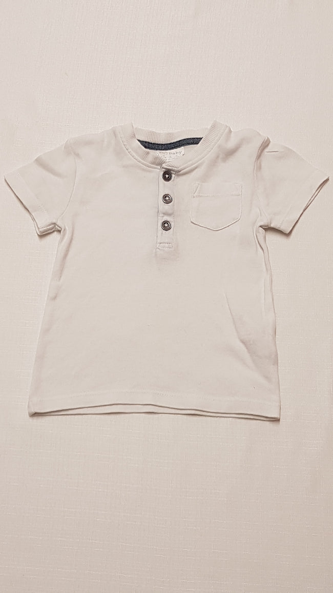 F&F KIDS GOMBOS,FEHÉR SZÍNŰ KISFIÚ PÓLÓ 80 Hover Image