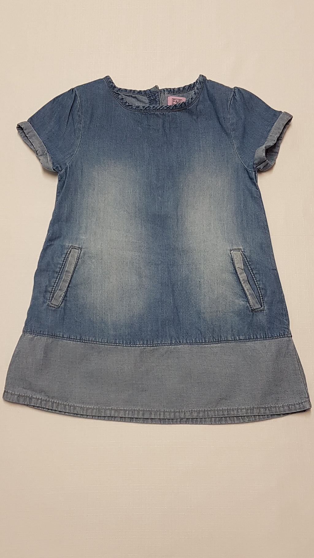 F&F KIDS KÉTOLDALT ZSEBES,KOPTATOTT KISLÁNY FARMER RUHA 98