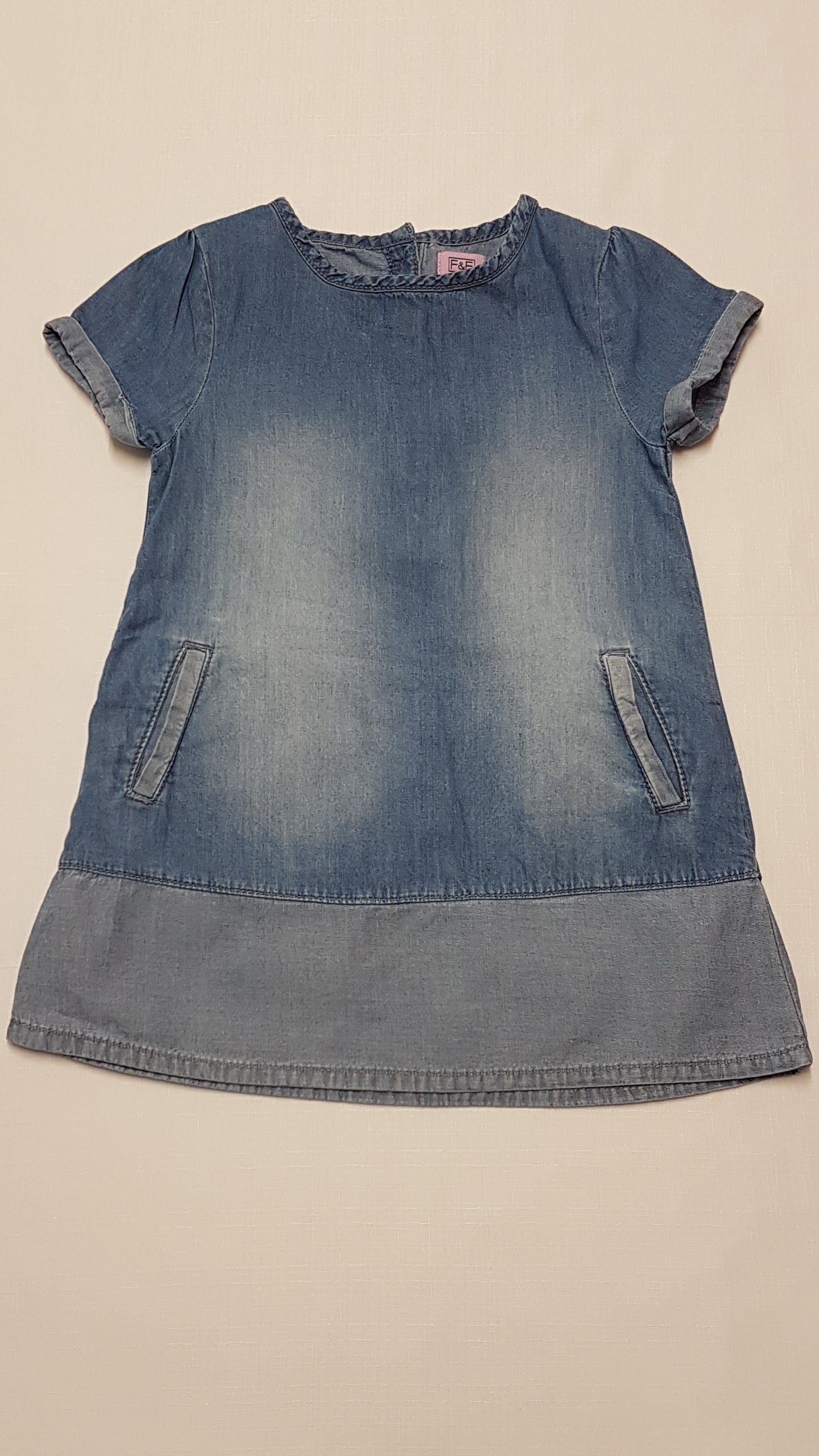 F&F KIDS KÉTOLDALT ZSEBES,KOPTATOTT KISLÁNY FARMER RUHA 98