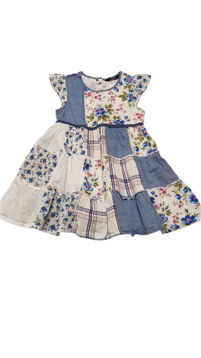 GEORGE KOCKÁS,VIRÁGOS,CSINI KISLÁNY RUHA 86-92 Hover Image