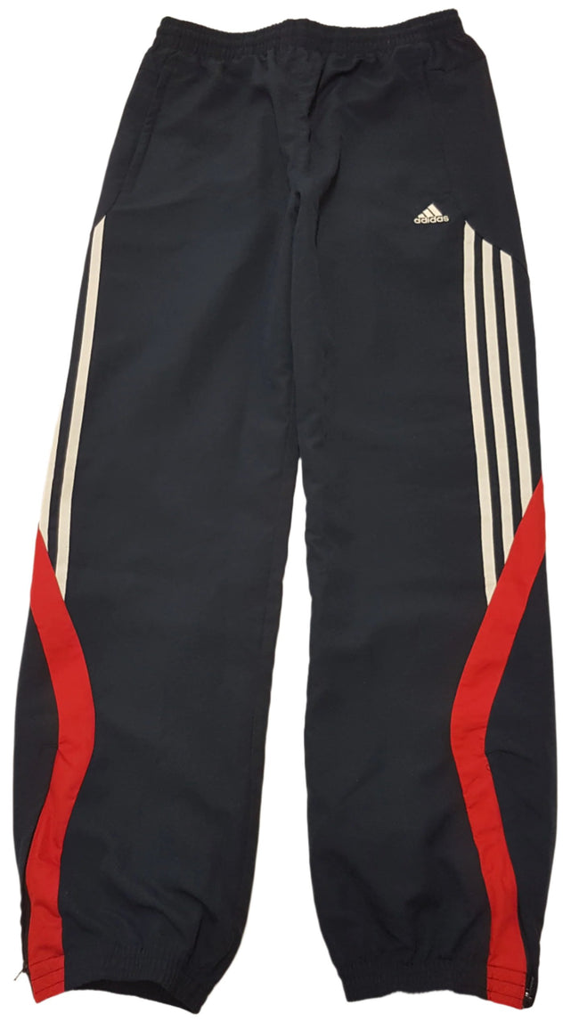 ADIDAS VÉKONY BÉLELT,BOKARÉSZNÉL KÉTOLDALT CIPZÁROS,KISFIÚ SPORT JOGGER 158-164 Main Image
