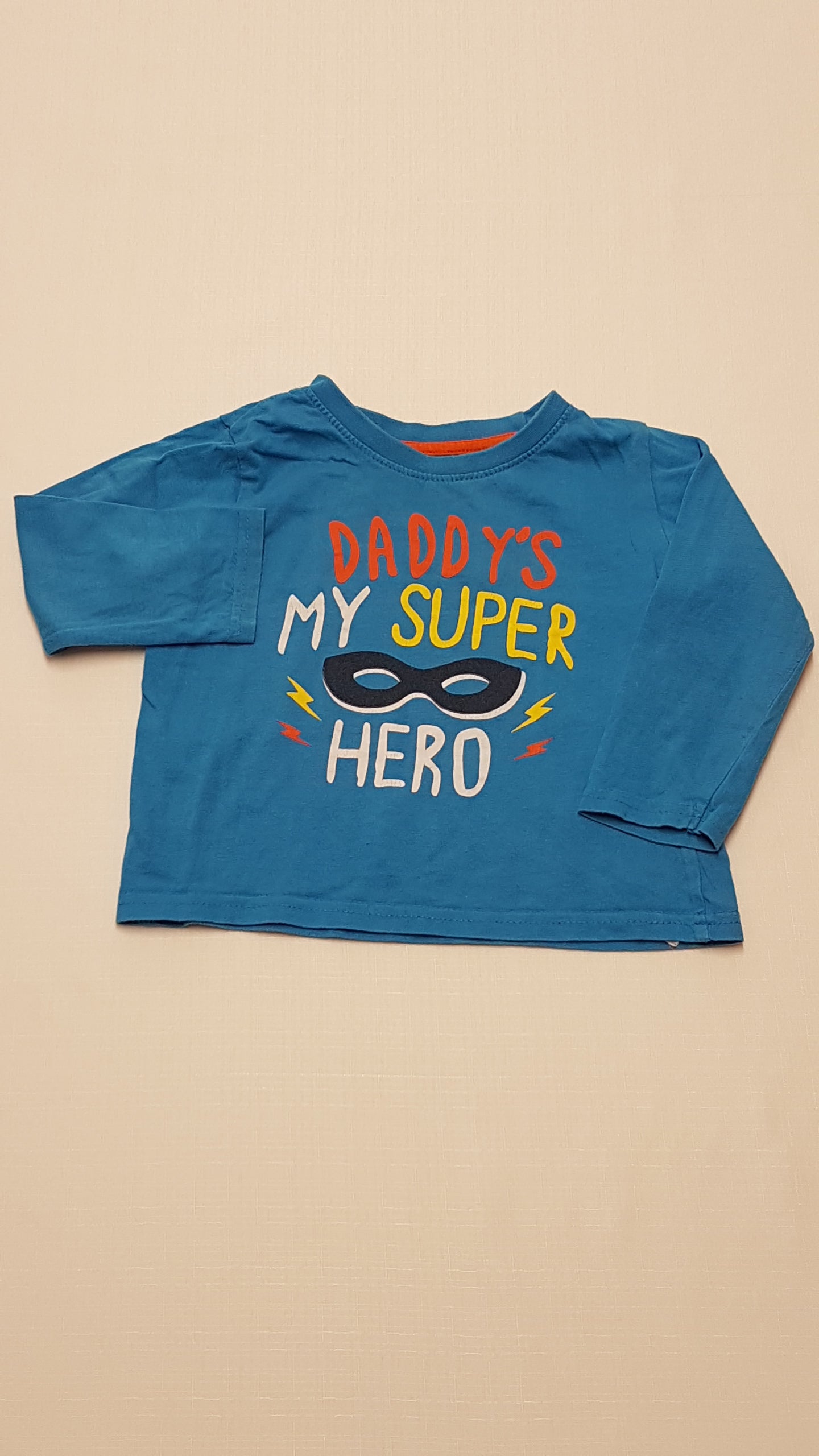 MINI REBEL DADDY'S MY SUPER HERO FELIRATÚ,ARANYOS KISFIÚ FELSŐ 86