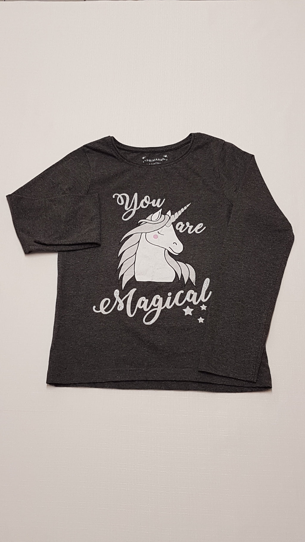 PRIMARK EZÜST CSILLÁMPOROS,UNICORNOS KISLÁNY FELSŐ 134
