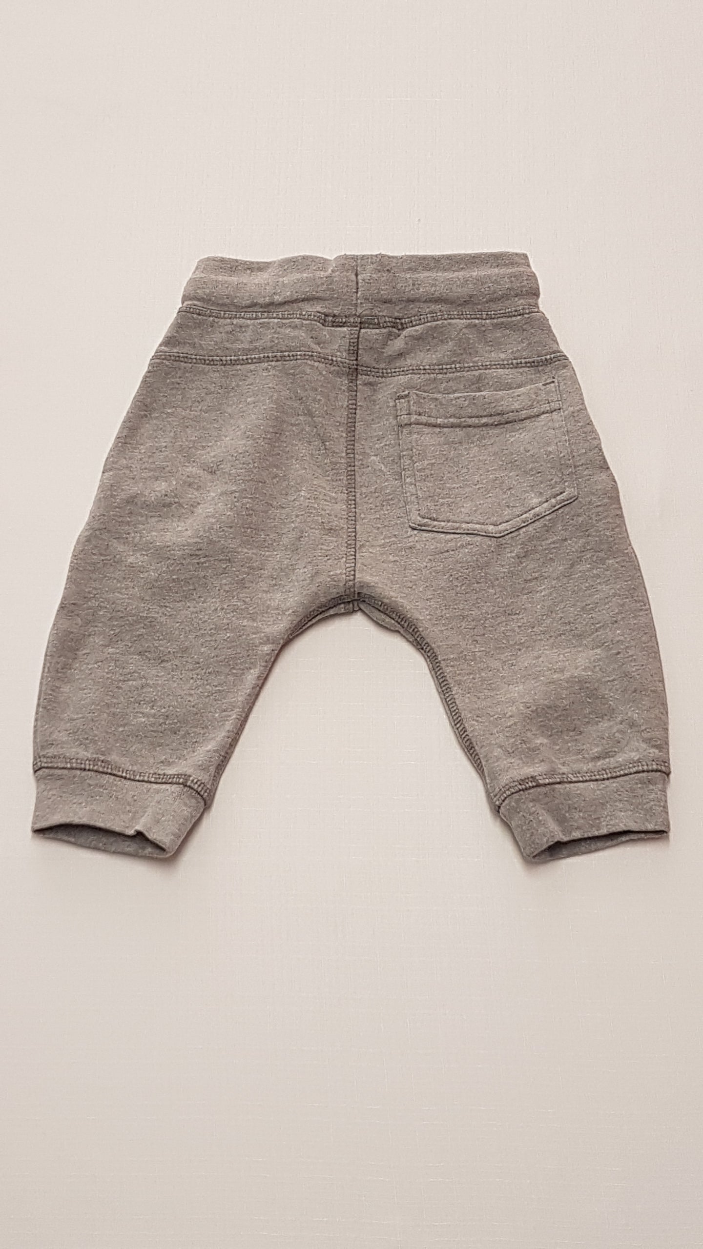 NEXT SZÜRKE SZÍNŰ  KISFIÚ JOGGER 74