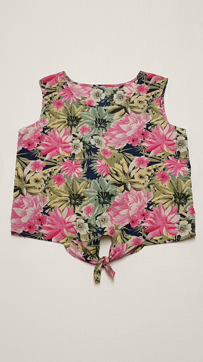 DUNNES STORES CSINI,LENGE,NAGY VIRÁGMINTÁS KISLÁNY FELSŐ 158-164 Hover Image