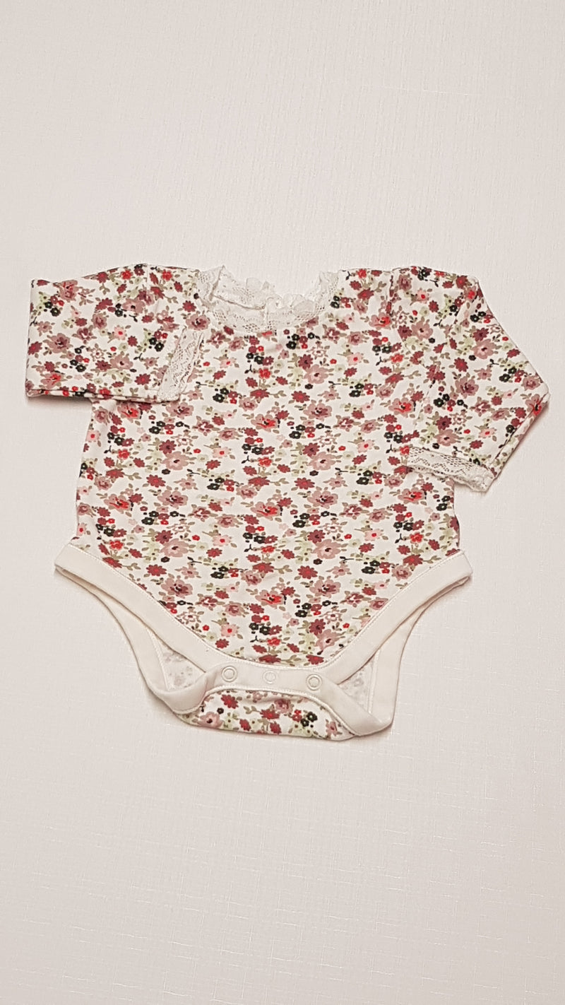 GEORGE APRÓ VIRÁGMINTÁS,CSIPKÉS,CSAJOS KISLÁNY BODY 68