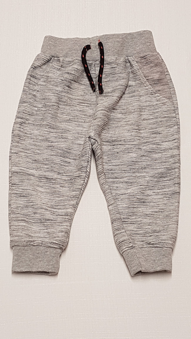 PRIMARK VILÁGOSSZÜRKE KISFIÚ JOGGER 80 Hover Image