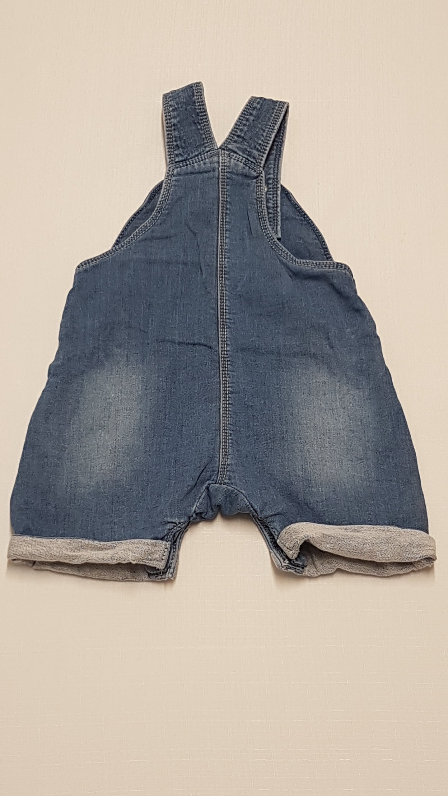 MOTHERCARE KOPTATOTT,MACKÓ FEJES,KANTÁROS KISFIÚ RÖVIDNACI 68