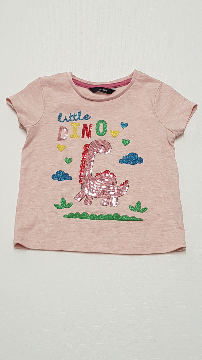 GEORGE LITTLE DINO MESESZÉP,SZÍNES,CSILLOGÓS KISLÁNY PÓLÓ 92-98 Hover Image