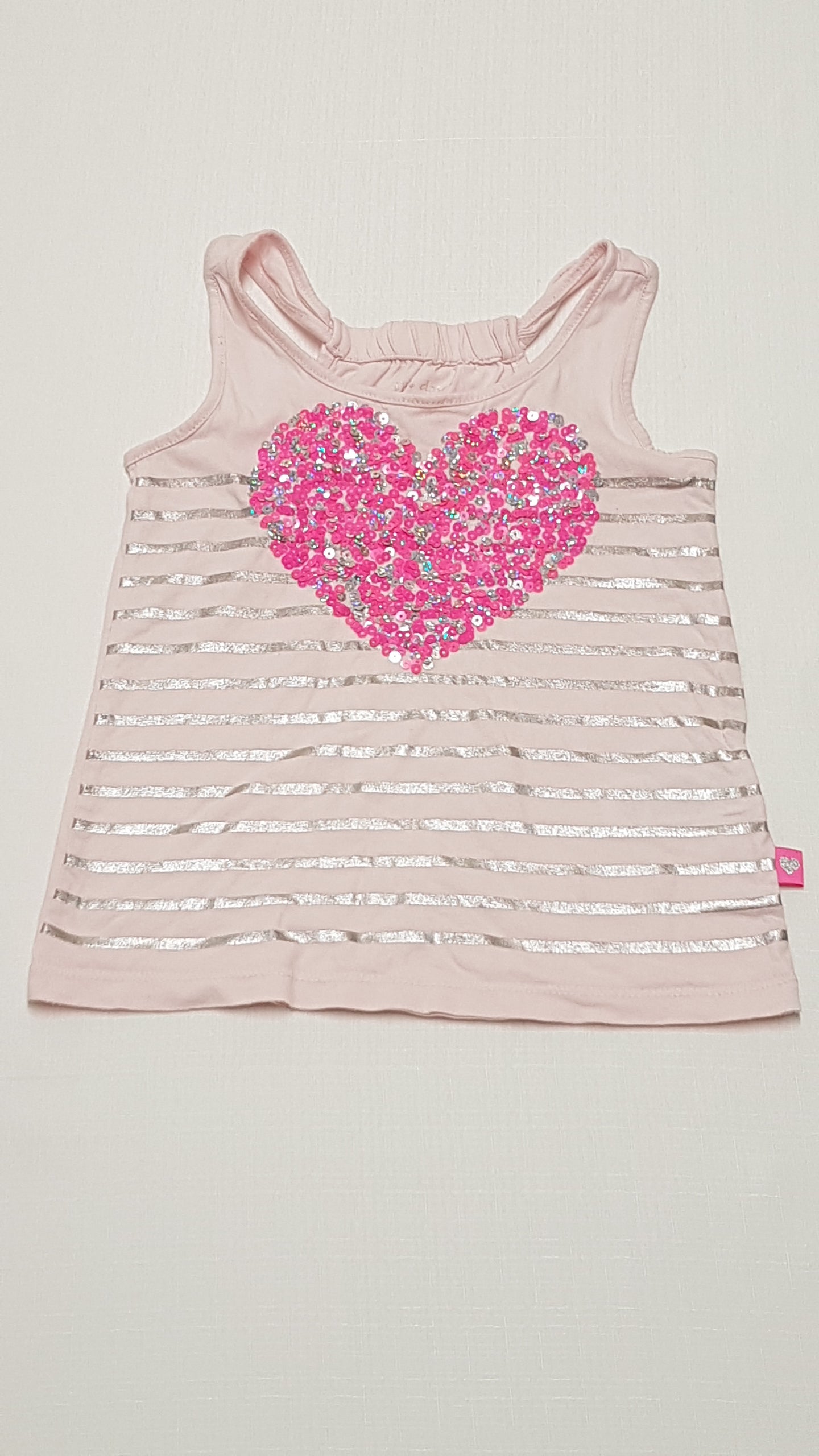 JILLIAN'S CLOSET GYÖNYÖRŰ SZÉP,FLITTERES,SZÍVECSKÉS,CSILLOGÓS KISLÁNY DIVAT TRIKÓ 104