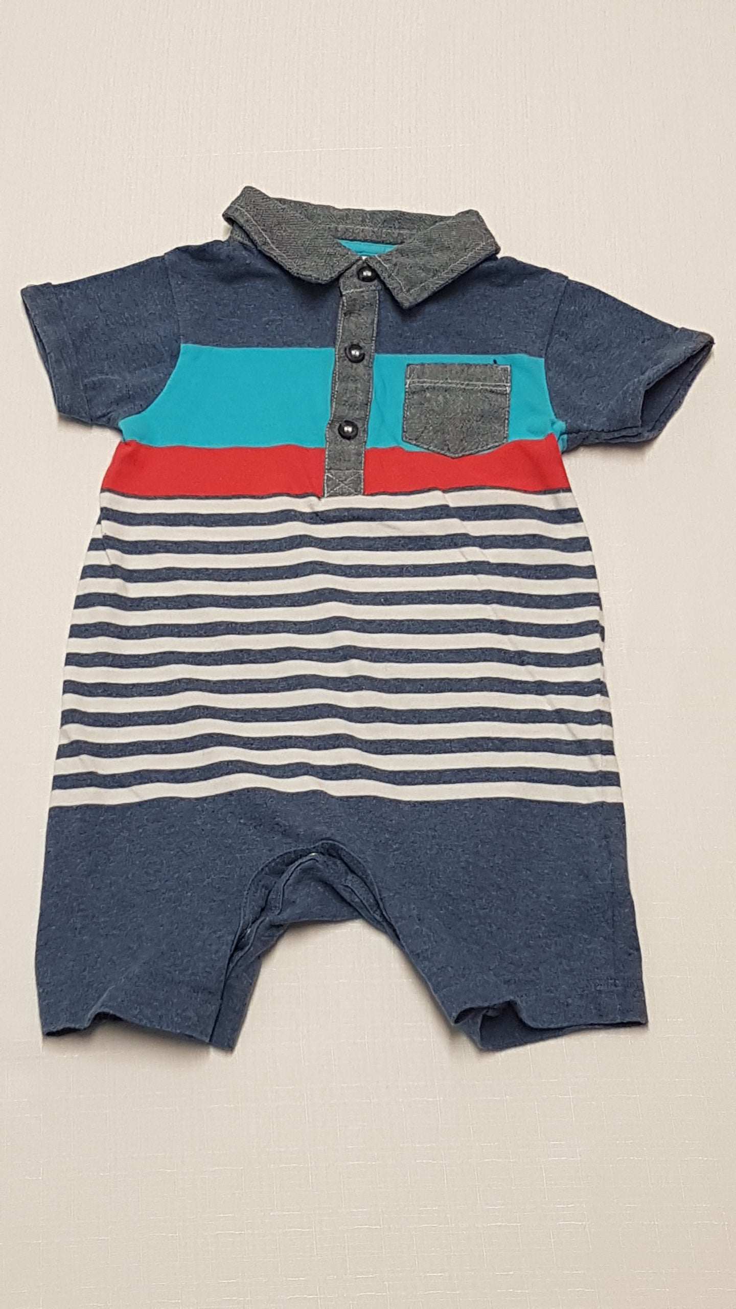 MINI CLUB GOMBOS,GALLÉROS,ELEGÁNS KISFIÚ PLAYSUIT 68-74