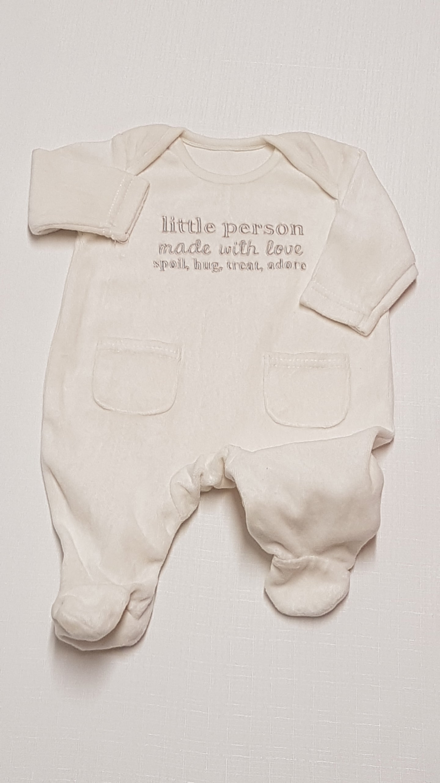 ÚJ GEORGE PUHA TAPINTÁSÚ,ARANYOS FELIRATOS,UNISEX RUGI 56