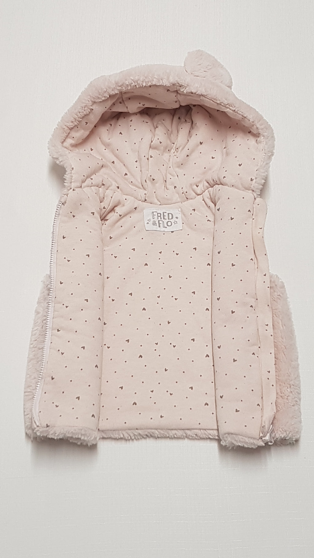 F&F KIDS PÚDERSZÍNŰ,FÜLES,KAPUCNIS KISLÁNY MELLÉNY 80