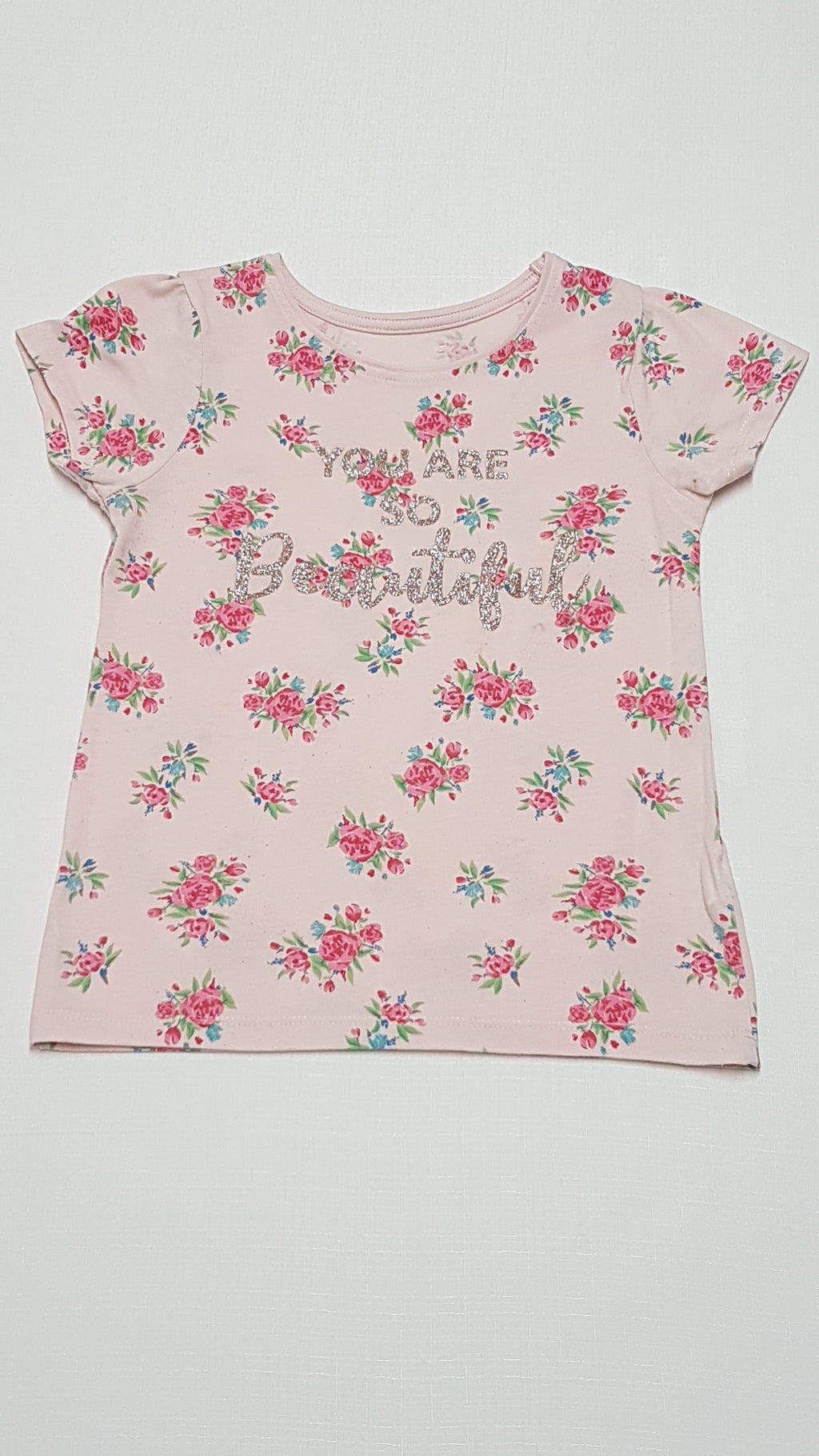 PRIMARK CSILLÁMPOROS,FELIRATOS,VIRÁGMINTÁS KISLÁNY PÓLÓ 128