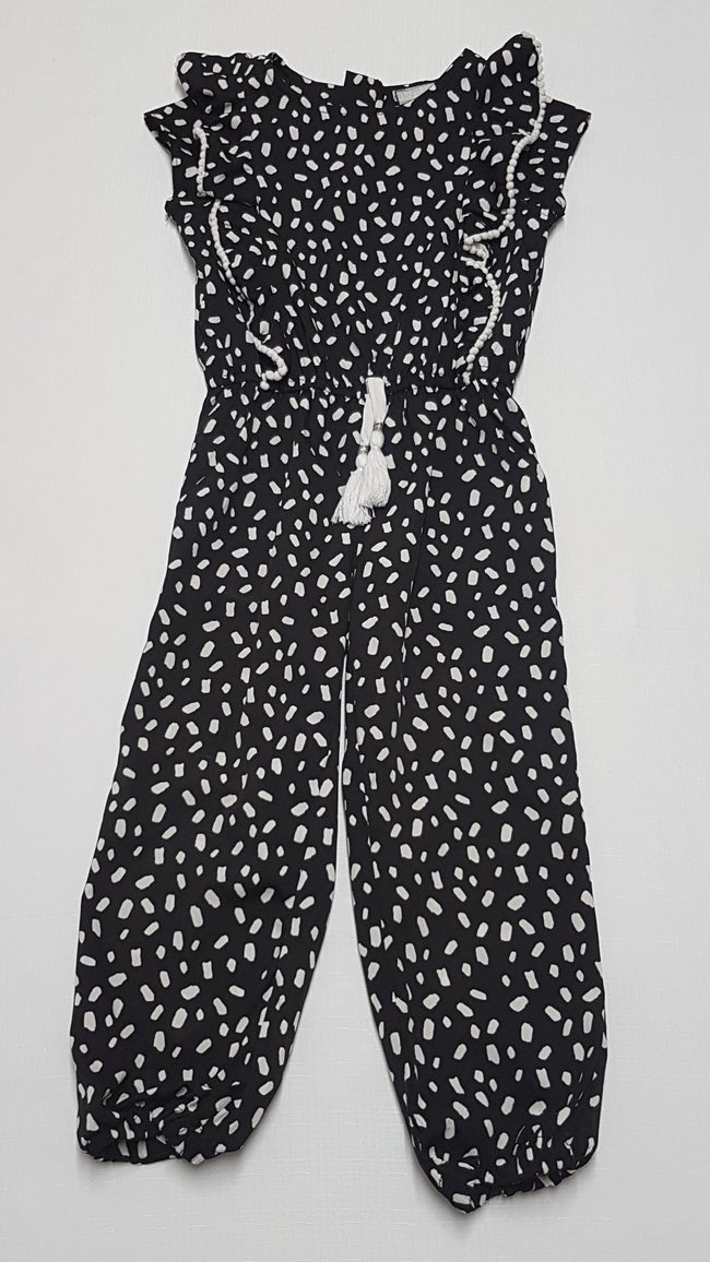 ÚJ MATALAN FEKETE-FEHÉR SZÍNŰ,FODROS VÁLLÚ,CSAJOS KISLÁNY PLAYSUIT 110 Hover Image
