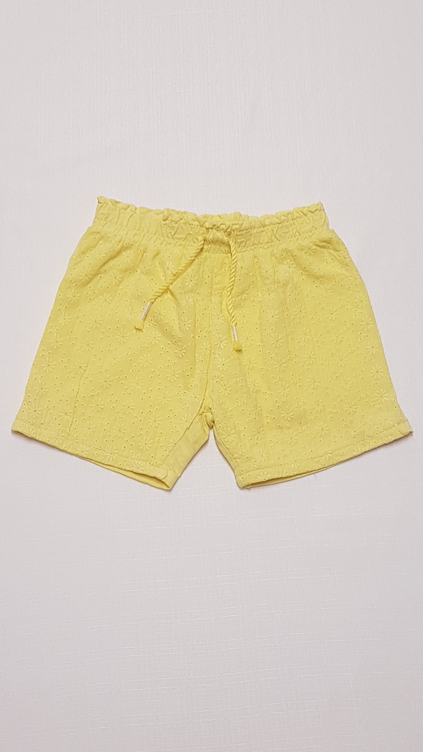 TU KIDS SÁRGA SZÍNŰ,HÍMZETT,PAMUT KISLÁNY RÖVIDNACI 104-110