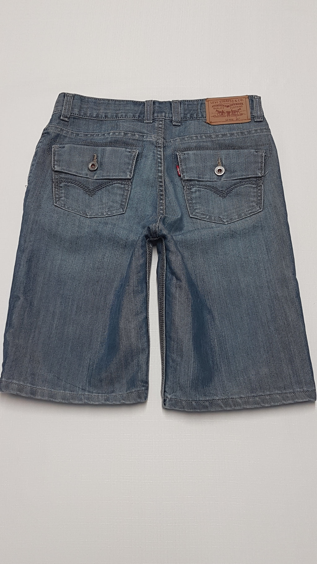 LEVIS STRAUSS &CO. EXTRAMINŐSÉGŰ FIÚ BERMUDA FARMERNADRÁG  164
