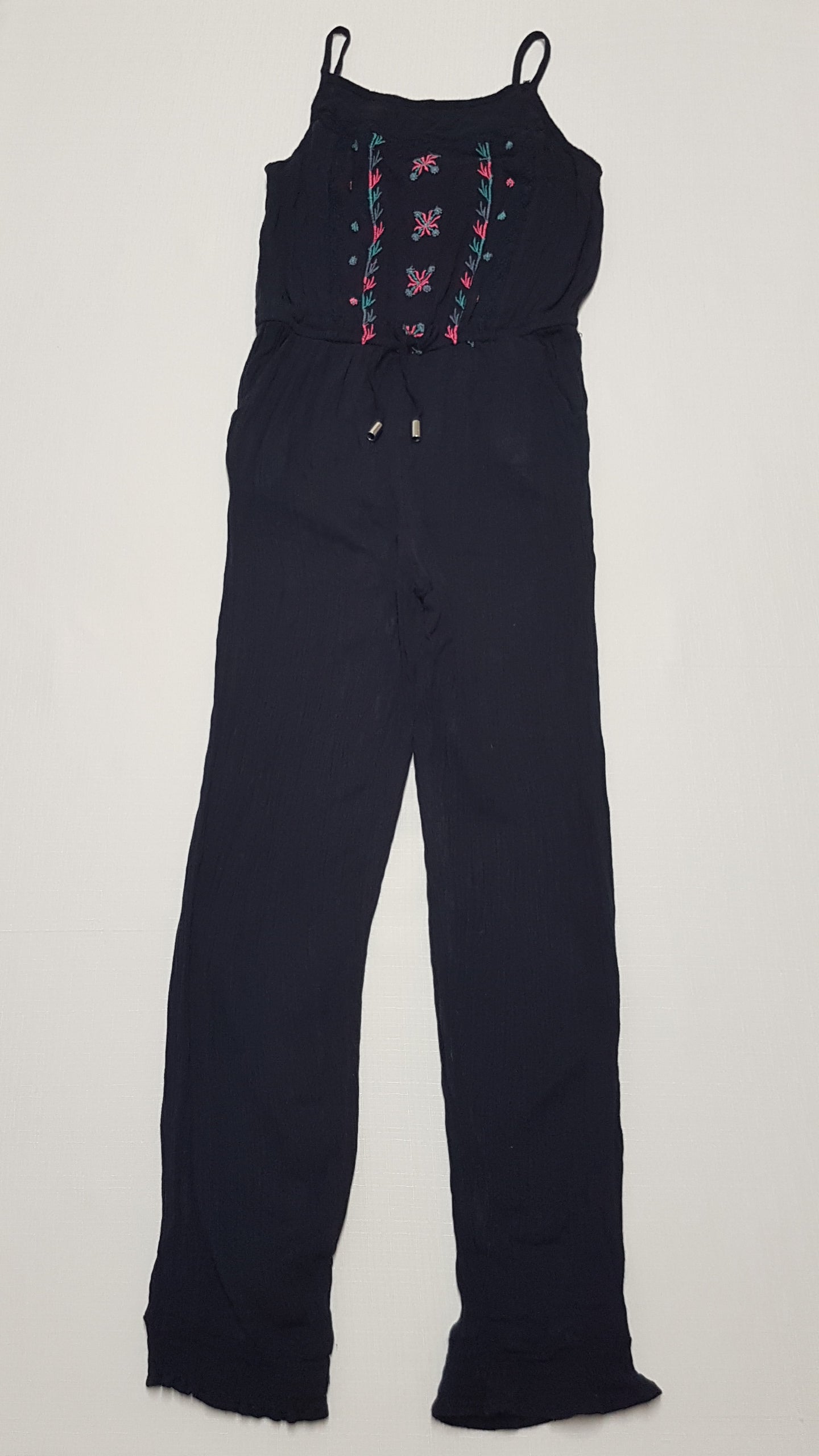 PRIMARK HÍMZETT VIRÁGOS,PÁNTOS KISLÁNY PLAYSUIT 140