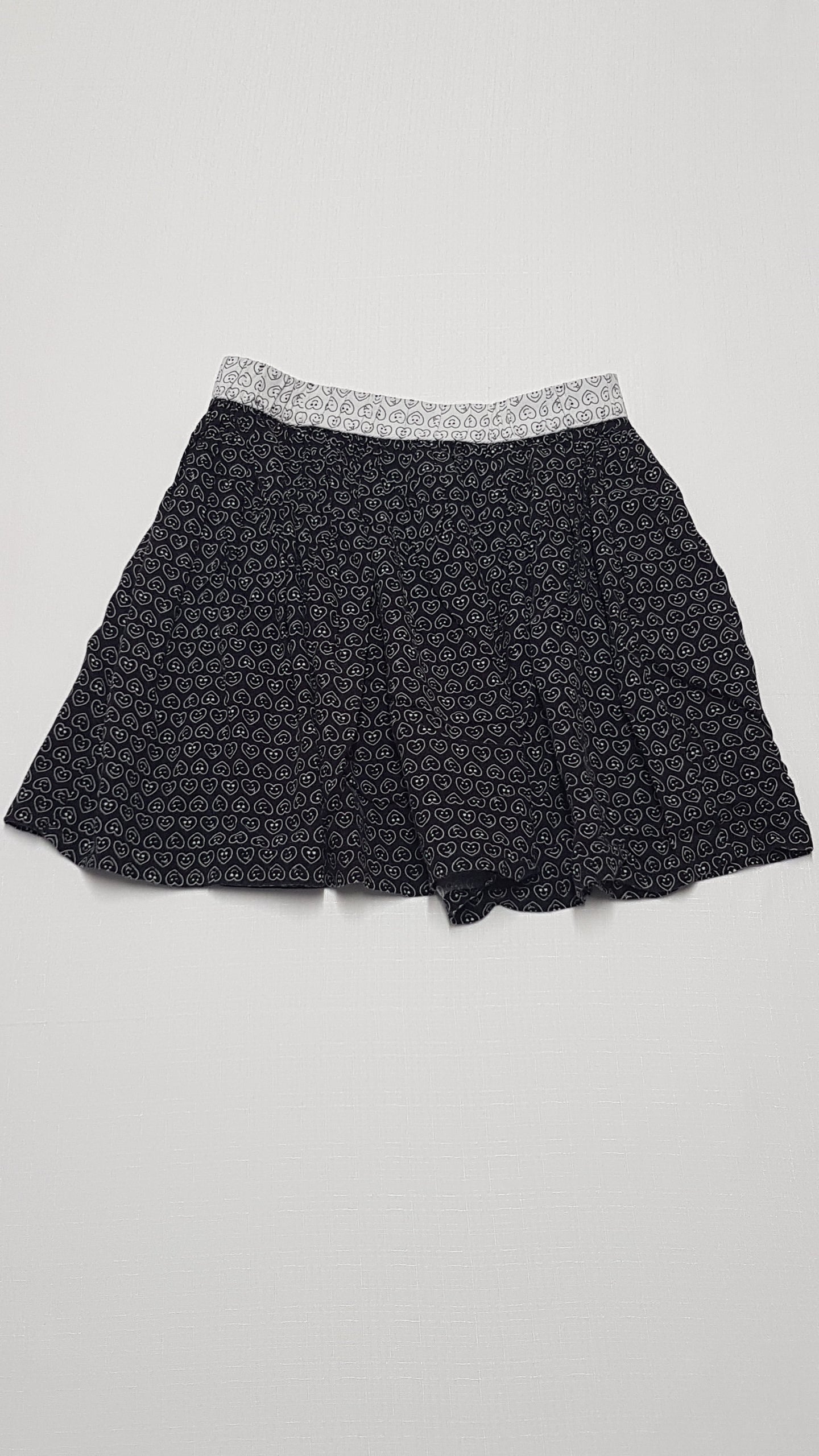 H&M APRÓ MOSOLYGÓ SZÍVECSKÉS,LENGE KISLÁNY SZOKNYA 140
