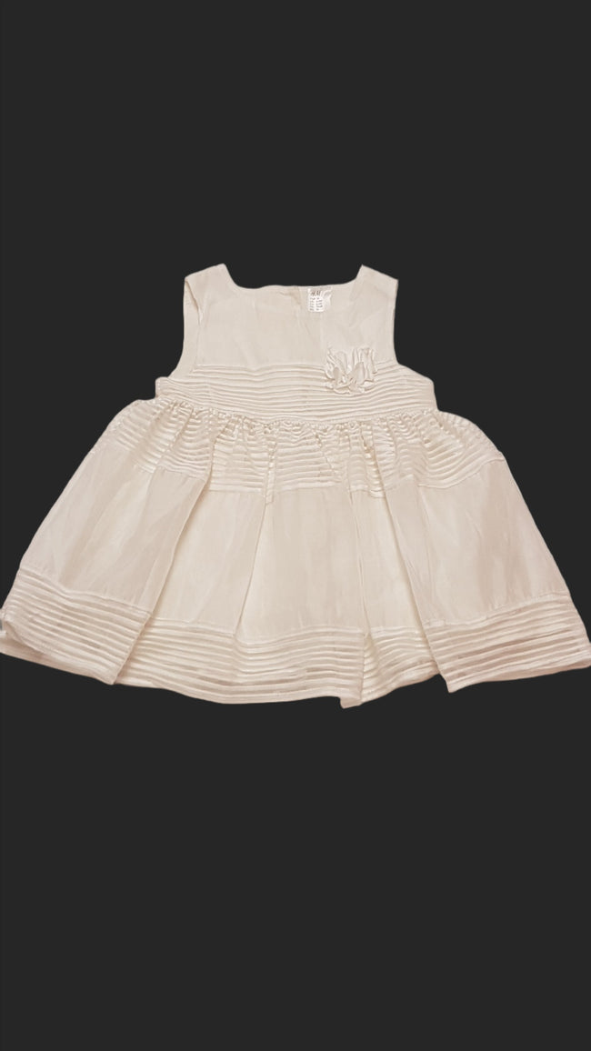 H&M CSODÁLATOS TÖRTFEHÉR SZÍNŰ,3D VIRÁGOS,ALKALMI KISLÁNY RUHA 74 Hover Image