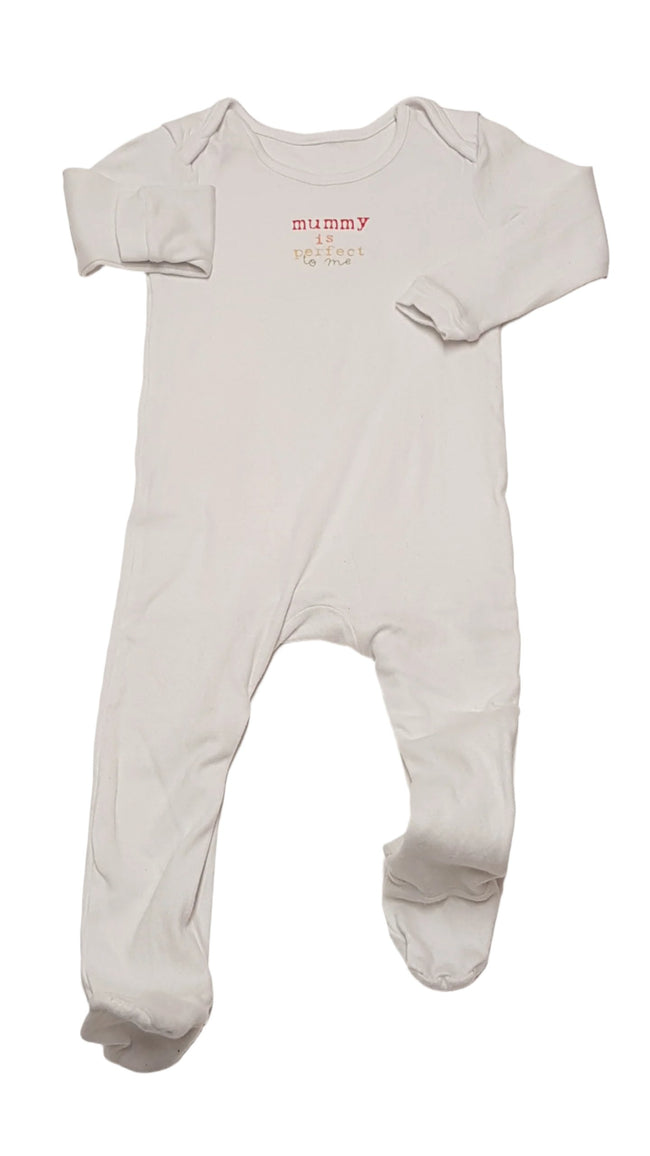 GEORGE MUMMY IS PERFECT TO ME FELIRATÚ,UNISEX RUGI 80-86 Hover Image