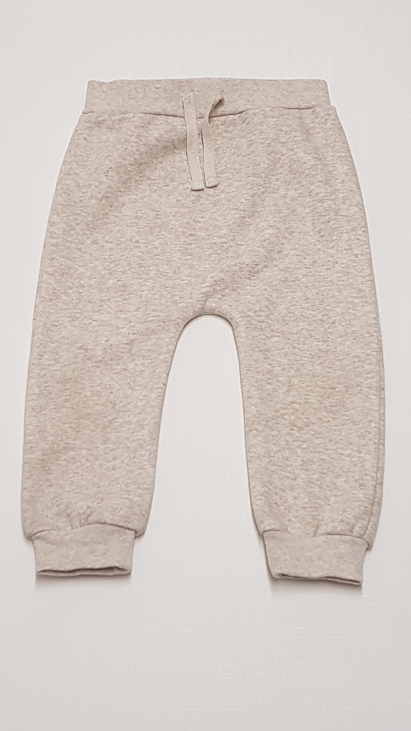 TU KIDS HÁTUL SÜNIKÉS KISFIÚ JOGGER  86-92