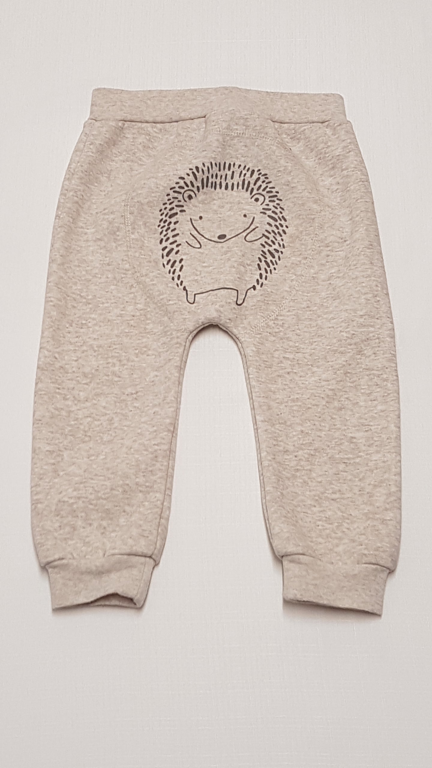 TU KIDS HÁTUL SÜNIKÉS KISFIÚ JOGGER  86-92