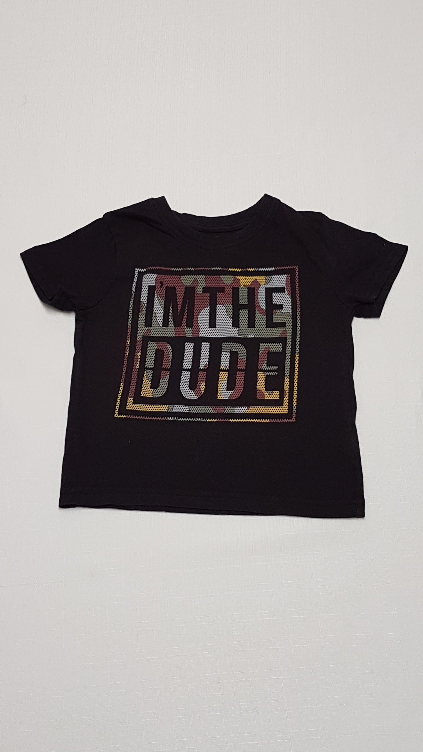 PRIMARK I'M THE DUDE FELIRATÚ ÁLCAMINTÁS KISFIÚ PÓLÓ 98
