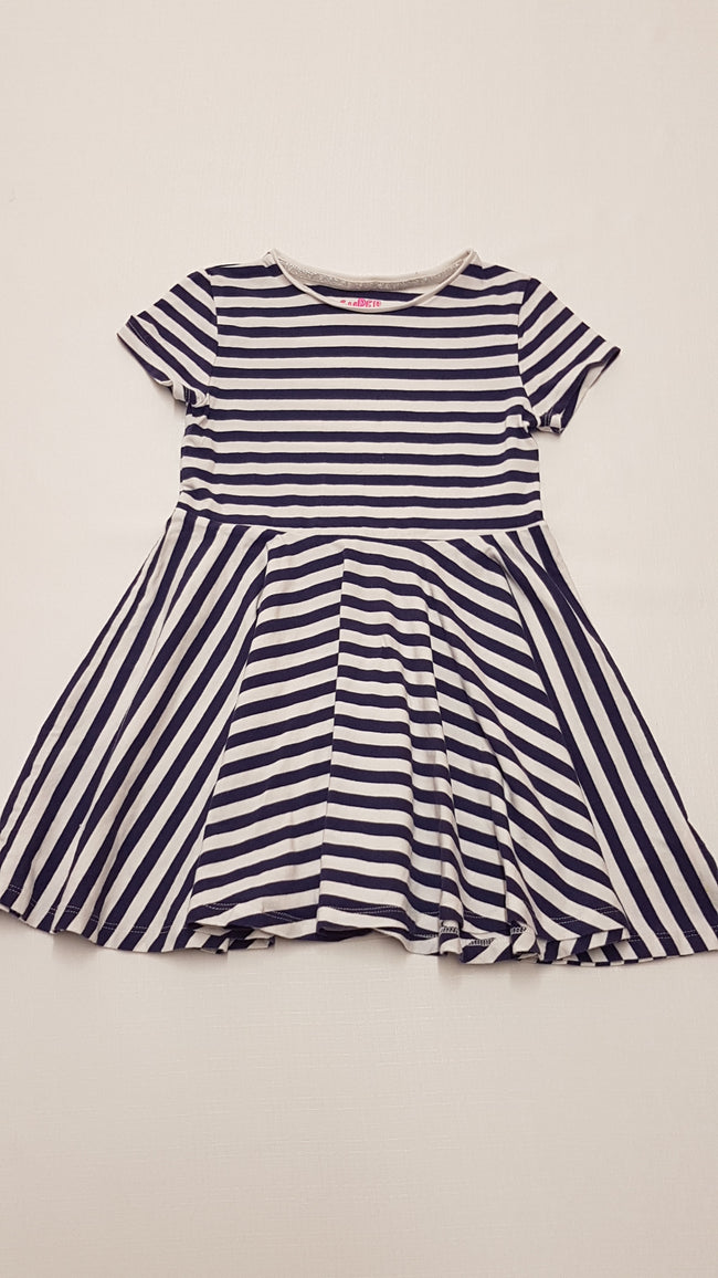 F&F KIDS CSÍKOS KISLÁNY RUHA 122 Hover Image