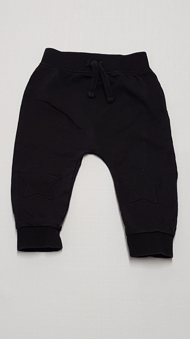 GEORGE FEKETE SZÍNŰ, TÉRD RÉSZNÉL CSILLAGMINTÁS KISFIÚ JOGGER 80 Hover Image