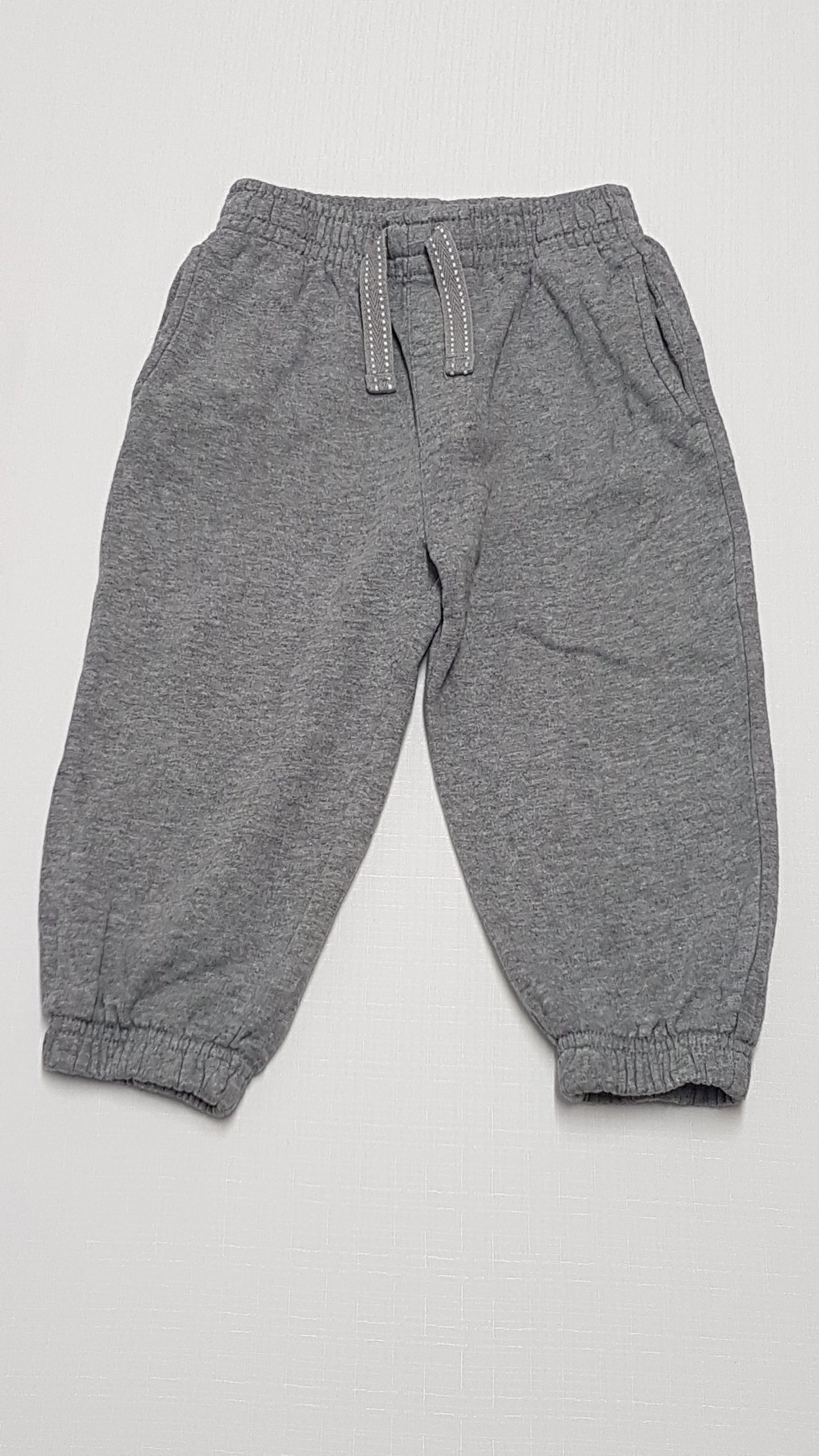 TU KIDS SZÜRKE SZÍNŰ KISFIÚ JOGGER 86-92