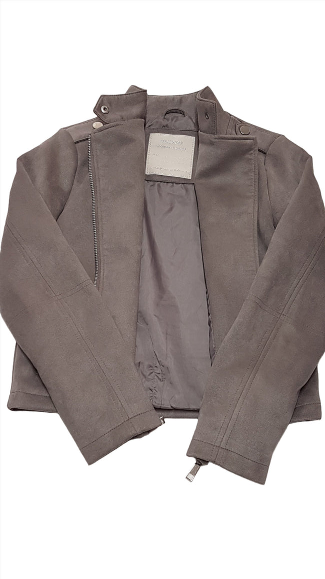 MATALAN SZÜRKE SZÍNŰ , HASÍTOTT BŐR HATÁSÚ, TRENDI KISLÁNY DZSEKI 146-152 Main Image