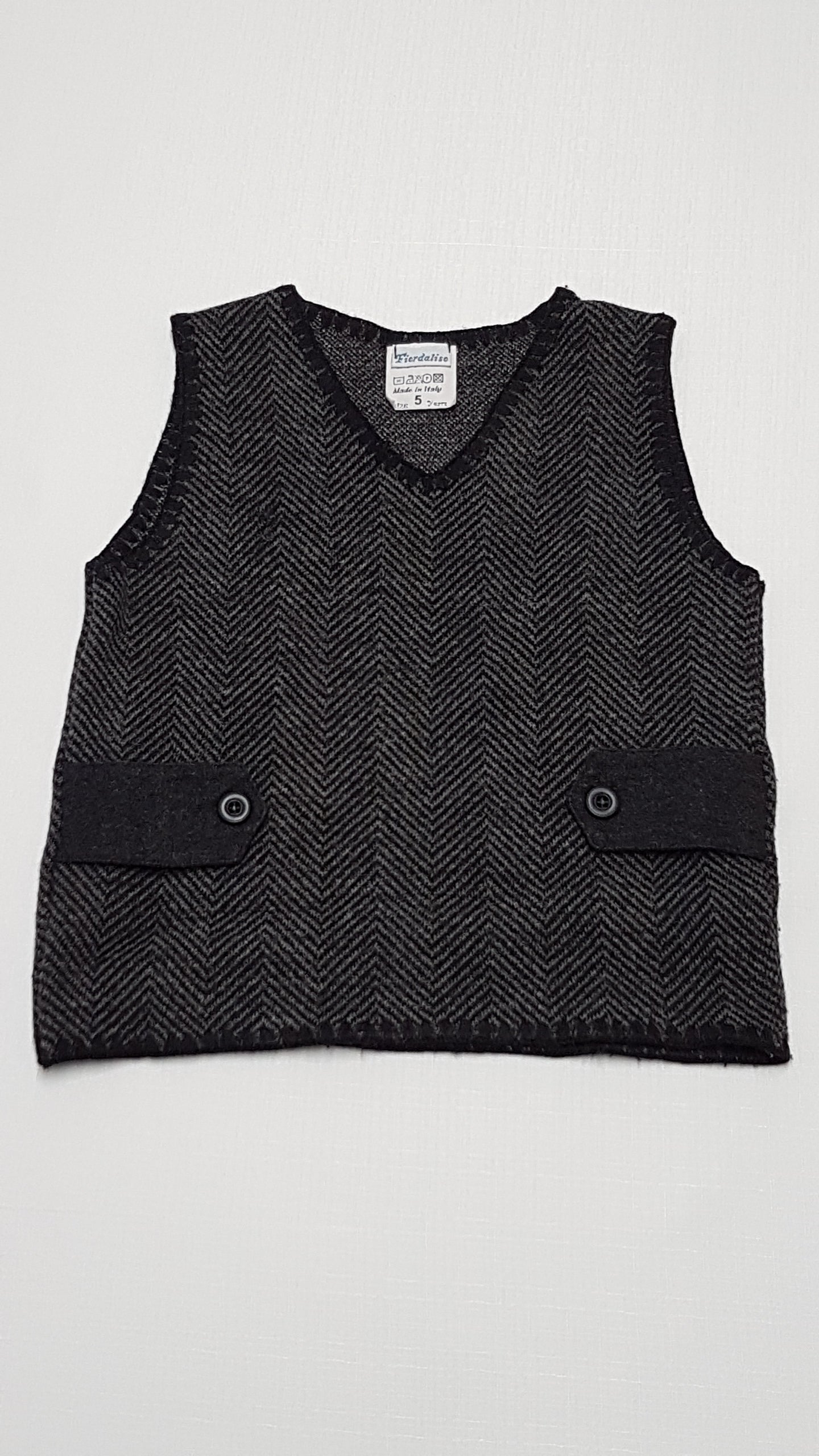 FIORDALISO ELEGÁNS,SZÁLKAMINTÁS KISFIÚ MELLÉNY 110-116