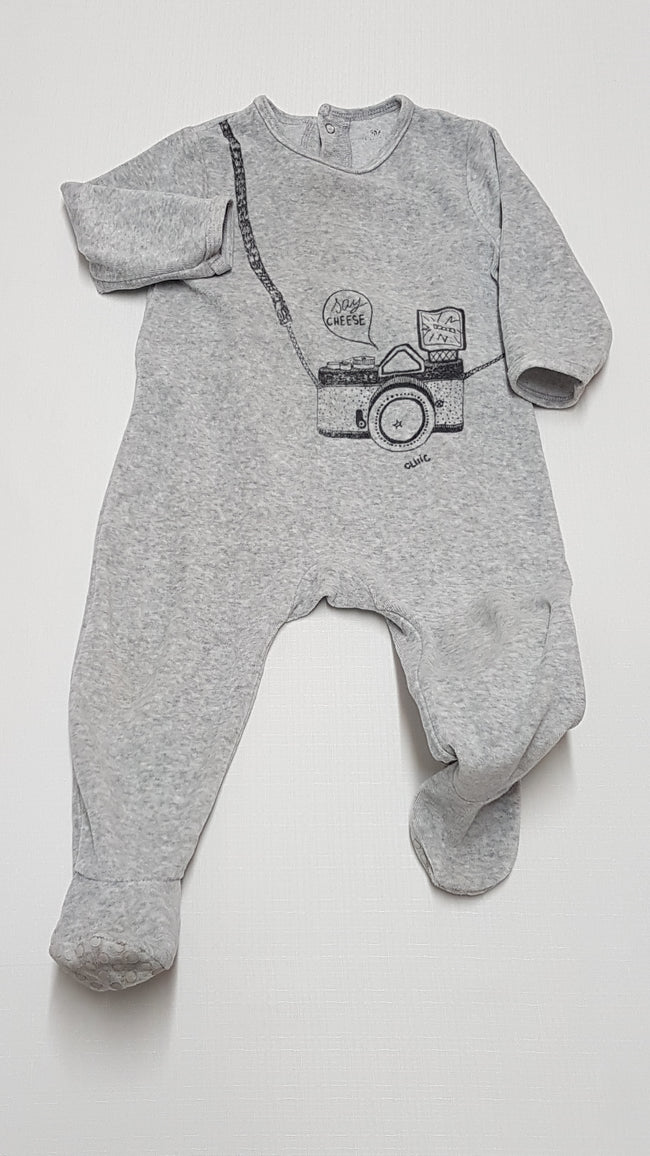 KÜLÖNLEGES MINTÁS,UNISEX RUGI 86-92 Hover Image